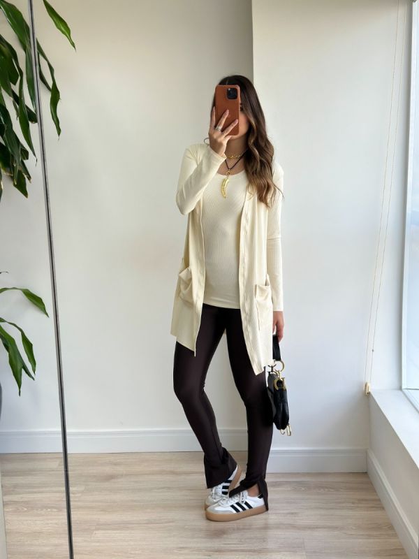 MANTELA MILA
