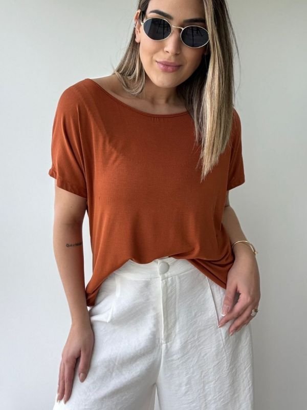BLUSA OMBRO A OMBRO EM SOFT 