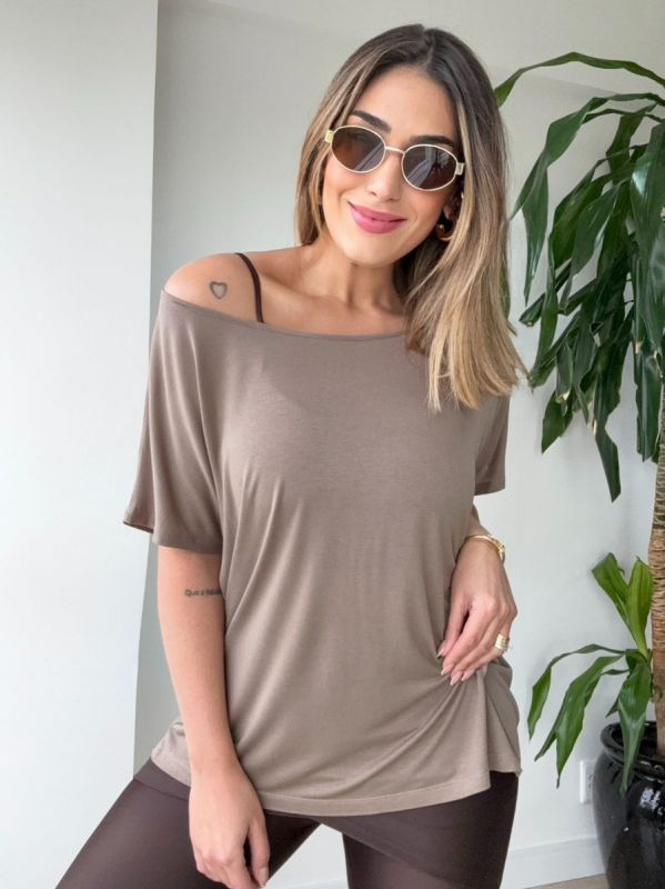 BLUSA OMBRO A OMBRO EM SOFT 