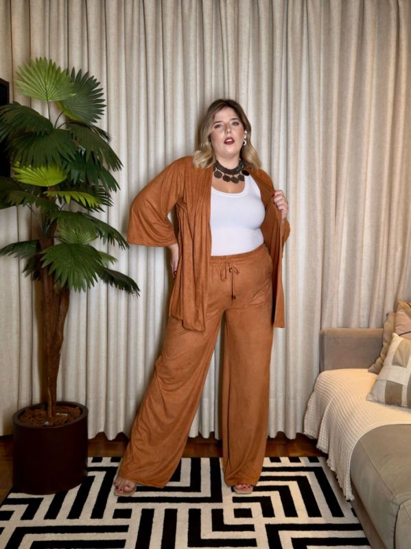 CALCA PANTALONA SUEDE COM PONTEIRA