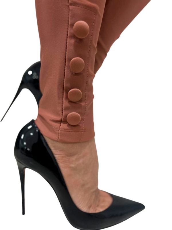 CALCA SKINNY SCULPY BOTOES 