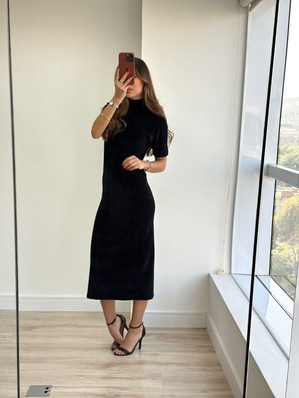 VESTIDO MIDI VELUDO