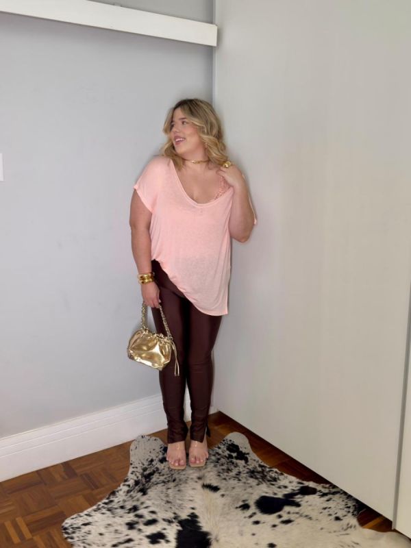 BLUSA QUADRADA