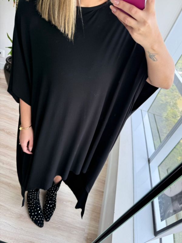 VESTIDO AMPLO DESIGUAL