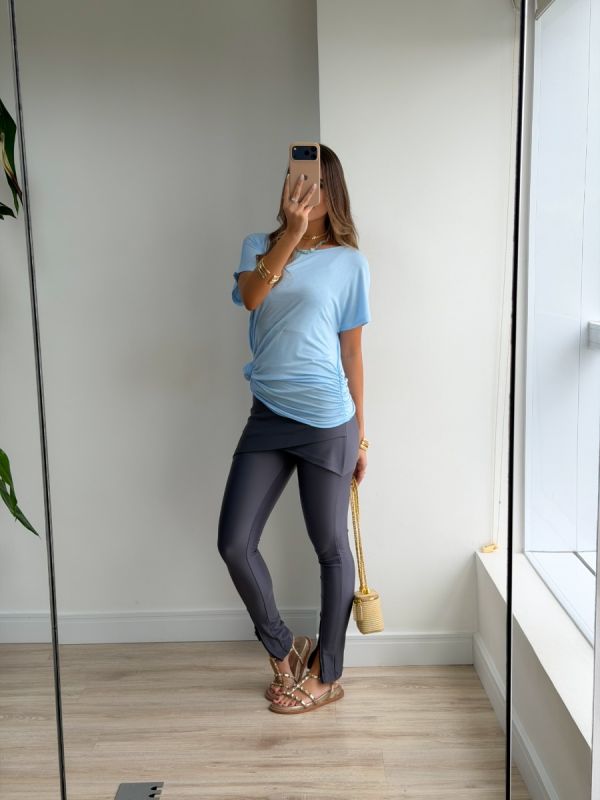 BLUSA SOFT COM FRANZIDO LATERAL
