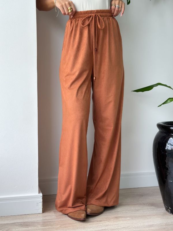 CALCA PANTALONA SUEDE COM PONTEIRA