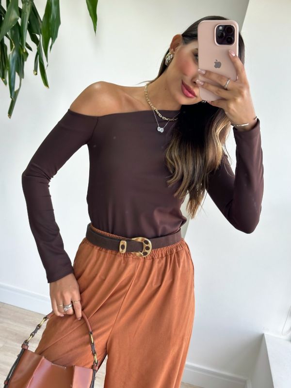 CALCA PANTALONA SUEDE COM PONTEIRA