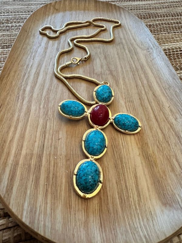 COLAR CRUCIFIXO CORAL/TURQUESA